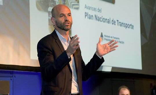 GlobalportsAr's tweet photo. Dietrich: logística en Argentina tiene grandes desafíos https://t.co/vmslmC898S https://t.co/5VPHXUcktq