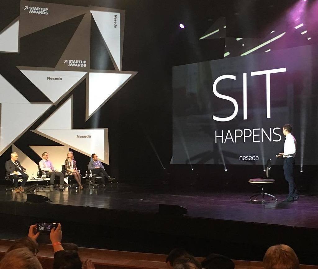 erichstark's tweet image. Sit happens. Keep moving while working. #neseda #startupawards #startupawards2017 #futurenow17 ift.tt/2AzC6G0