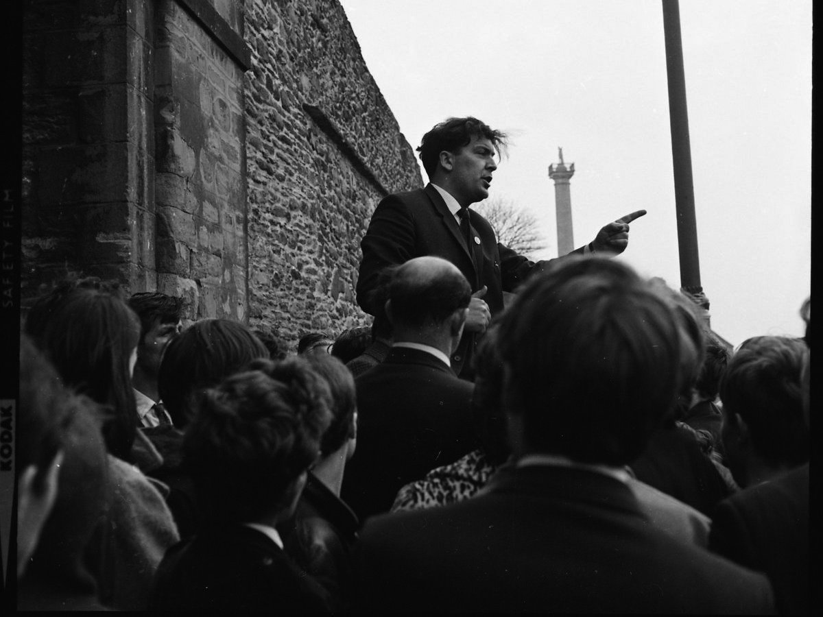 theCinematheque's tweet photo. Today at 2pm! IN THE NAME OF PEACE: JOHN HUME IN AMERICA documents the efforts of Nobel Prize-winner John Hume to secure peace in Ireland. https://t.co/wpqmIKsXXC #EUFF2017 🇮🇪📽️ https://t.co/v7HZJH9P9h