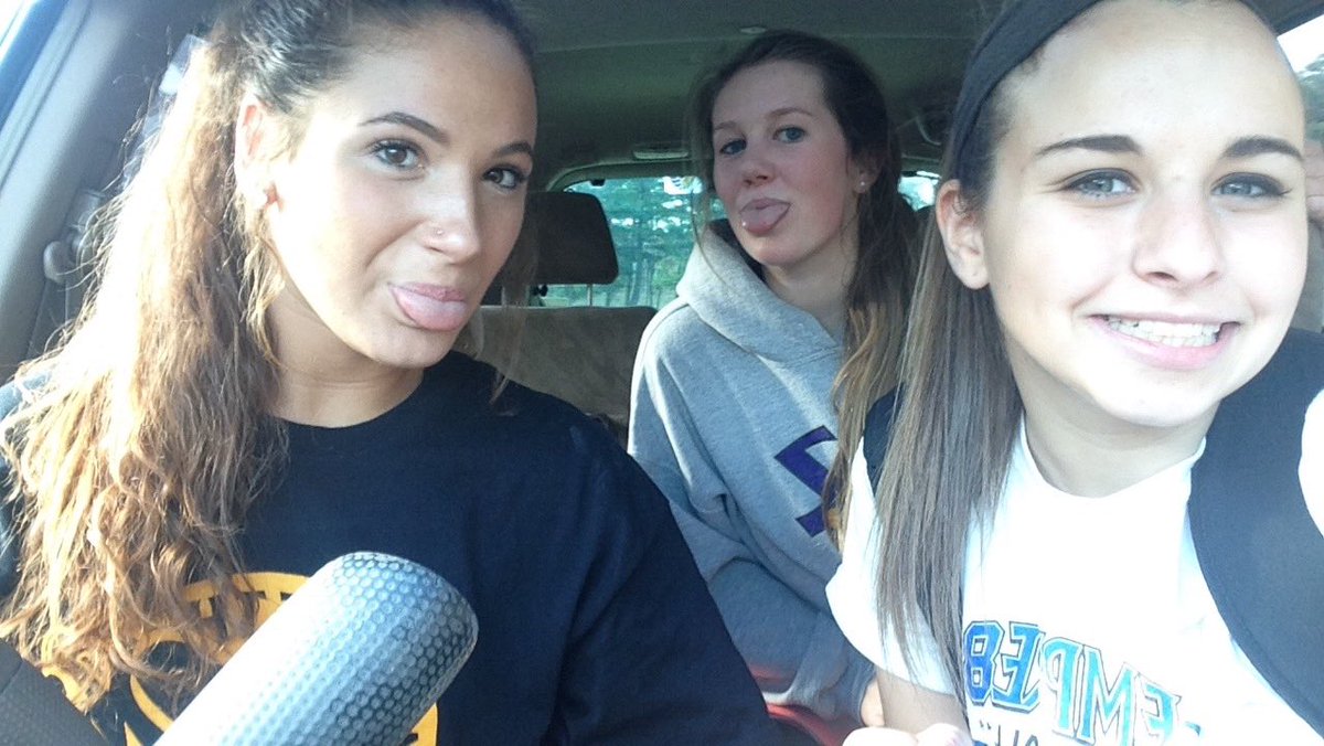 NazSoftball_'s tweet photo. Papers, tests, finals and workouts but still thriving and surviving #YaNaz https://t.co/0IX25foycp