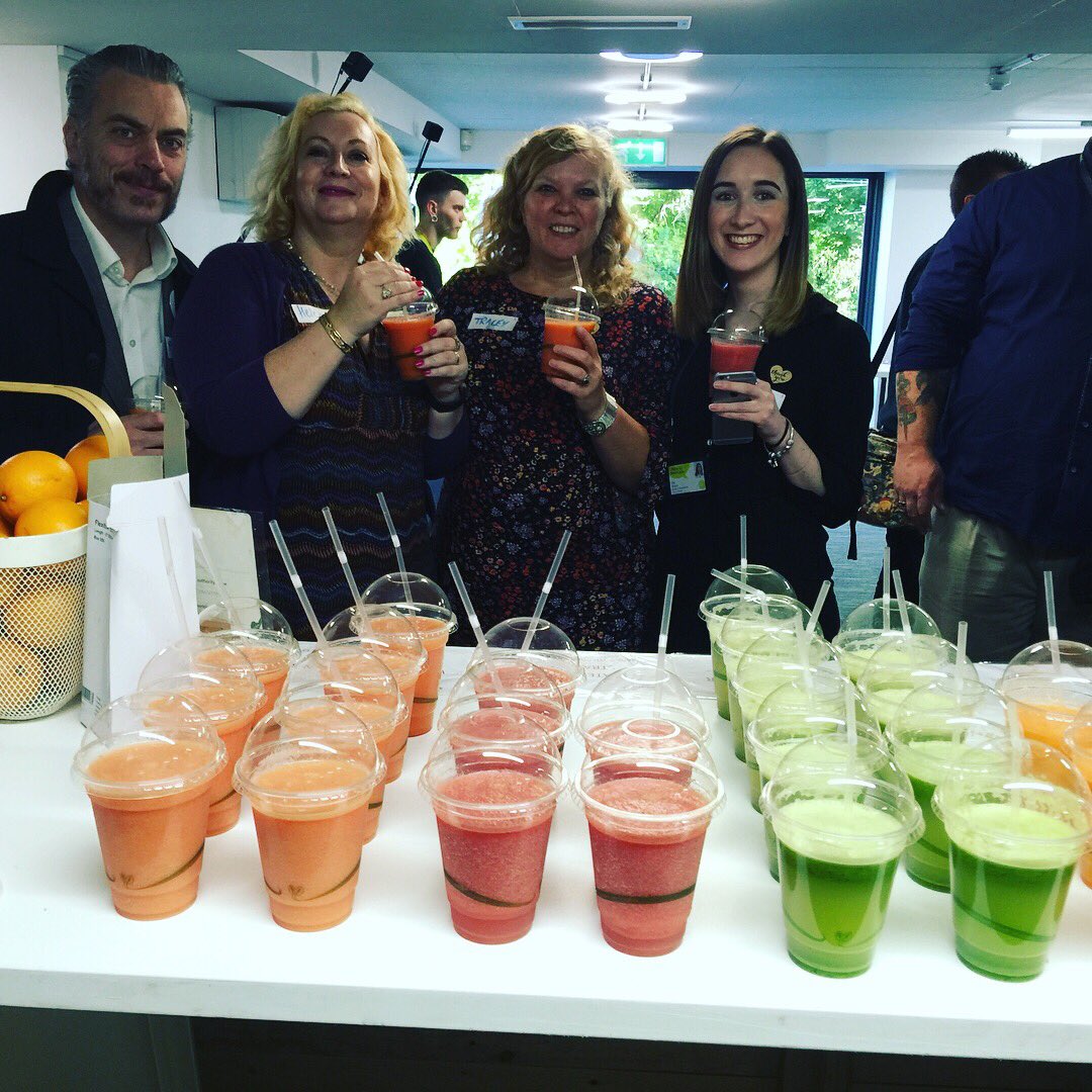 tru_foo's tweet photo. Happy happy happy days!!! A mobile juice bar is a great way to treat your staff, encourage healthy habits or even promote a product. These guys booked us for a healthy living event for their staff and residents in Bath. 
#juicebar #corporateevents #wellbeing #wellness #nutrition https://t.co/csBhkQCZHp