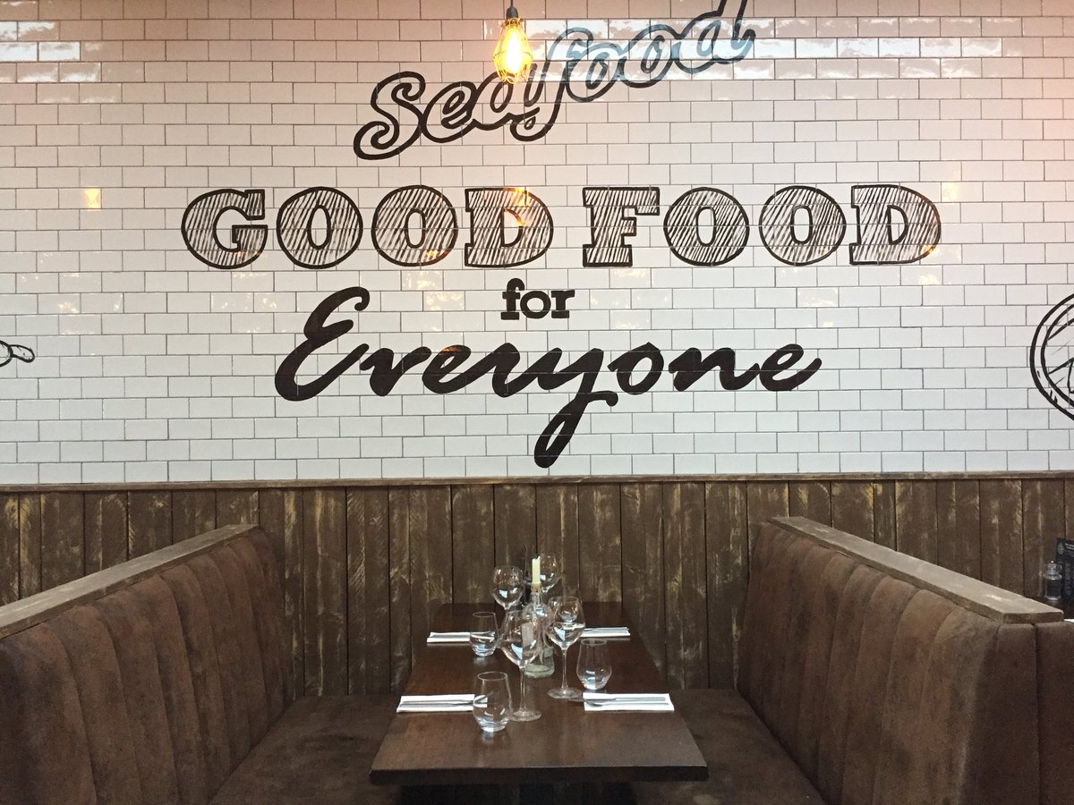 MarkThompStuff's tweet photo. Superb lunch away from the desk today at @littlebigfishco in Donaghadee. Our first visit, but wow we will definitely be back! Brilliant local seafood, great staff &amp; service :) https://t.co/6bvni5JOYn