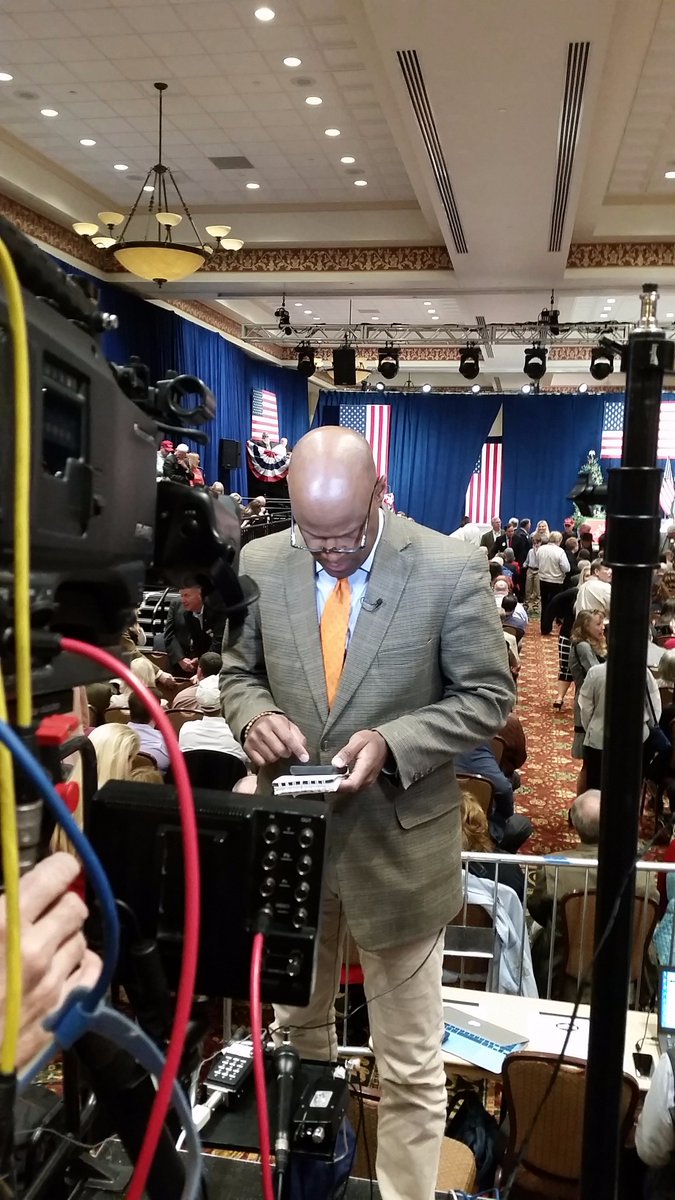 CuriousEyePro's tweet photo. Liveshots for @NBCNews before President Trump speaks in St. Charles, MO. @MSNBC https://t.co/93TWCVfKPK