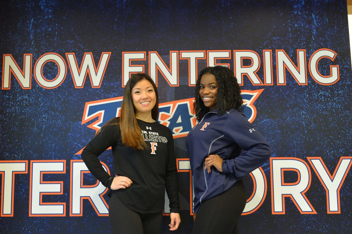 titanshops's tweet photo. Still recovering from Thanksgiving? Get your workout gear at Titan Shops and head over the the SRC! #TItanActive #TitanShops #CSUF #TusksUp #TitanExperience #TitansReachHigher #UnderArmour #WorkoutWednesday https://t.co/cSTR0F7Fq3
