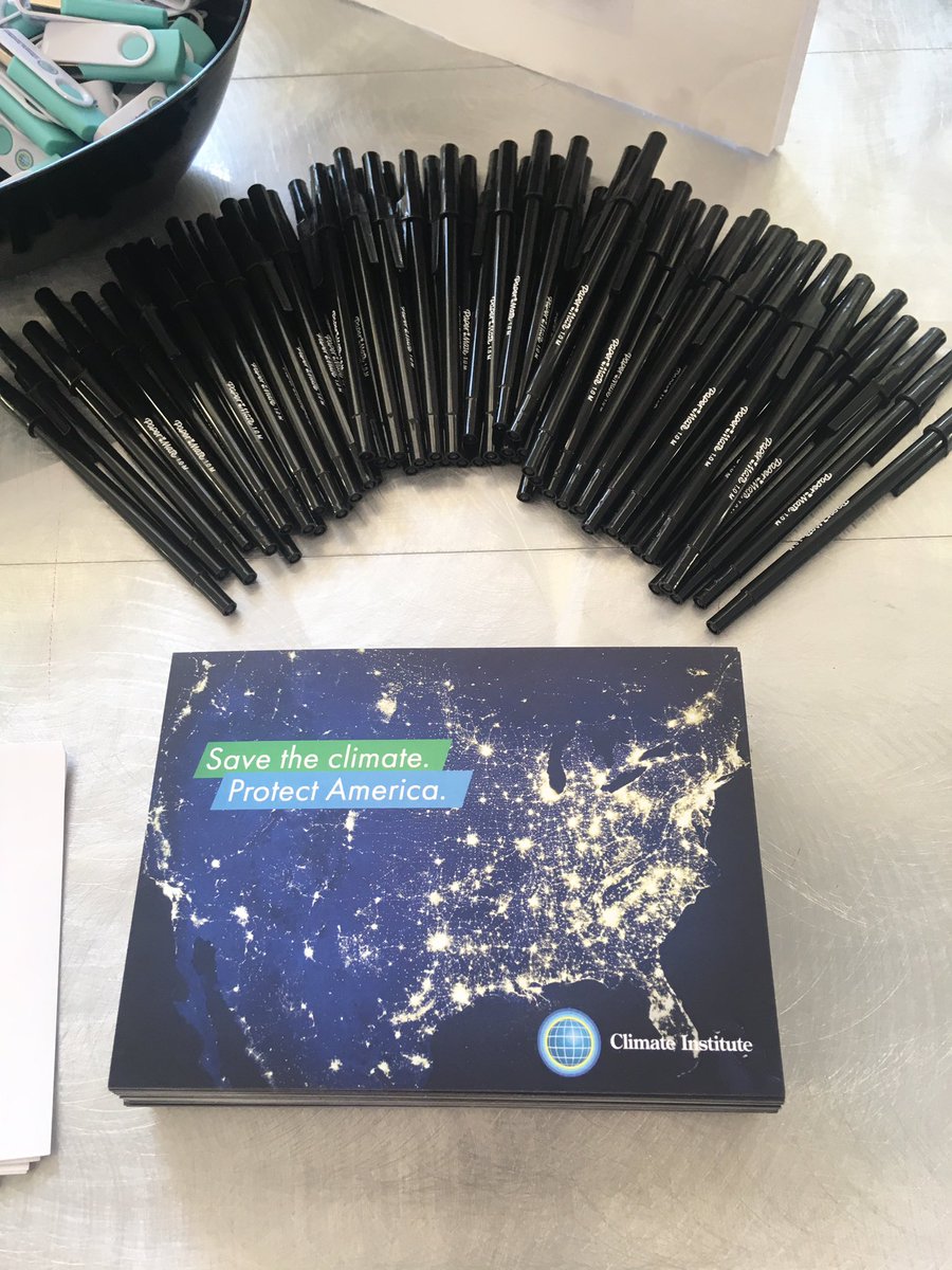 AoifeLeonard1's tweet photo. Finally the North American Supergrid event! @Climate_Inst good luck Rachel! #NAS2017 #electrifyOurFuture https://t.co/sy6vlCAGbz