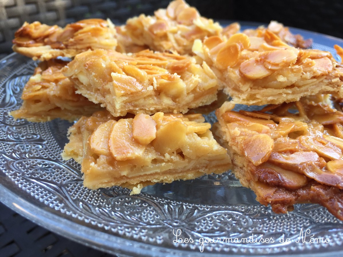 cuisinedenemo's tweet photo. Carrés aux amandes que de gourmandises !! https://t.co/7phc5ZLJLg #amandes #tartes #gouter #carrés #recettes #cuisine #Patisserie #faitmaison #homemade #Food https://t.co/OIxm7USx4E