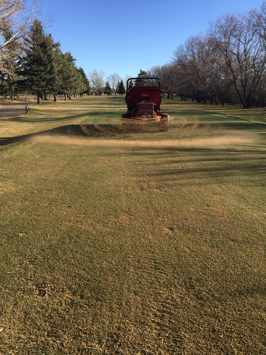 zdansuper's tweet photo. The awesome Nov weather is allowing us to get back out with the topdresser #Teeboxes https://t.co/6uZURQ6t7Z