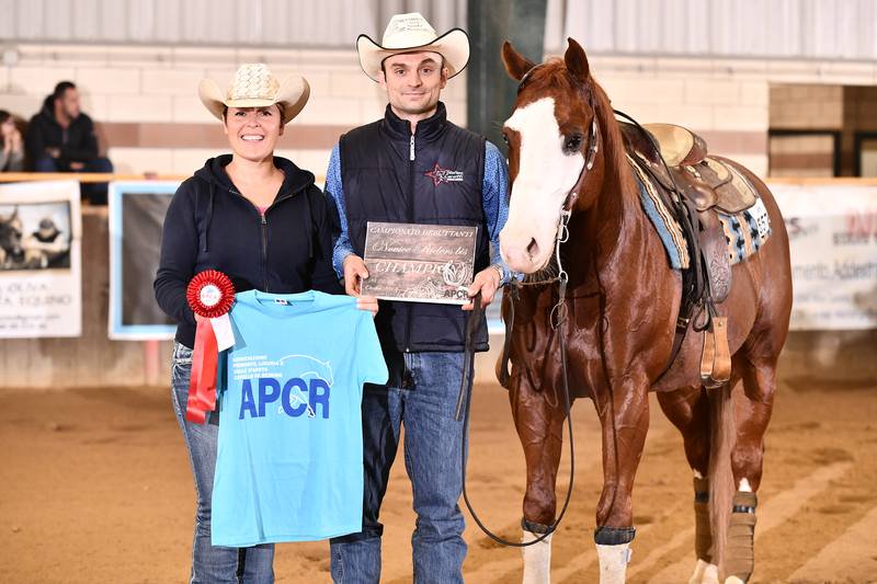 apcrReining's tweet photo. #Champion #NoviceRidersBis #SettimaTappa #APCR 2017 CARTESEGNA PAOLO sul suo BANDIT GUN STARLIGHT con score 69 https://t.co/HX7qd9huP0