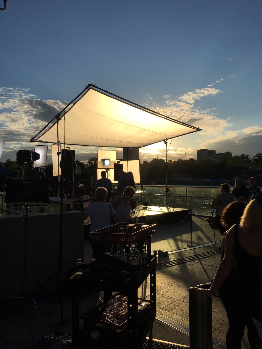 Ch7Adelaide's tweet photo. The sun is shining for @sunriseon7! Come and say hi to the team here at the Footbridge and grab a free coffee and muffin! #7Adelaide https://t.co/aoScmp4qq8