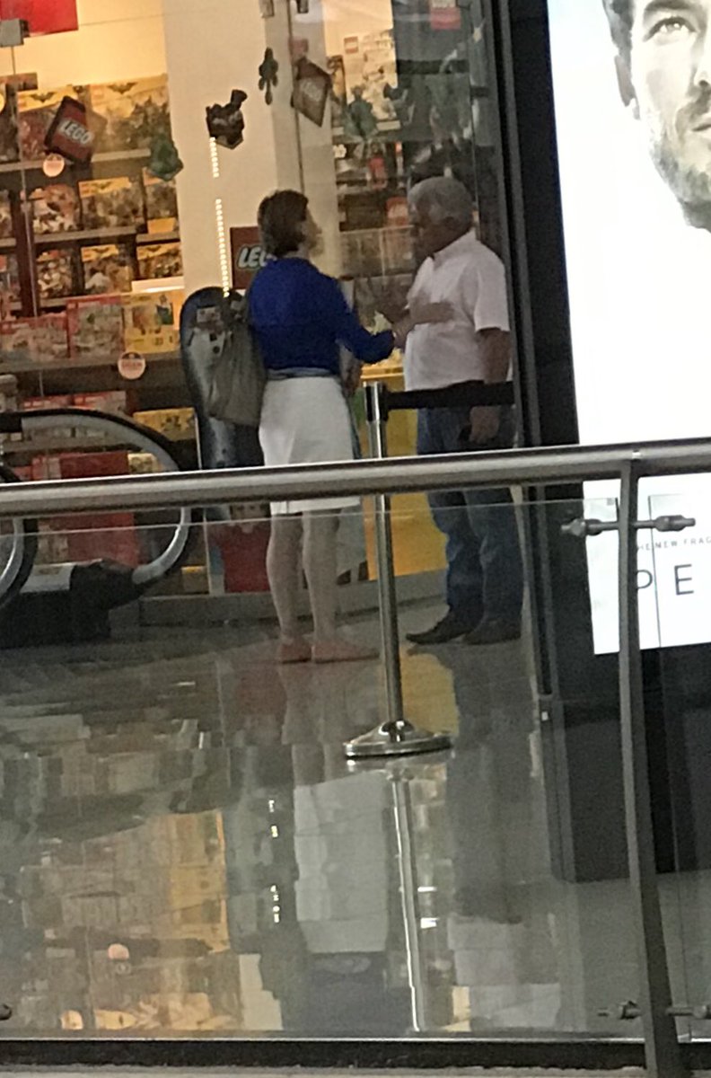 CaDemocratico's tweet photo. @fdelimag preso, @jaimejfordc preso JAIME Lasso paseando por MultiPlaza #JusticiaSelectiva @criticaenlinea @PanamaAmerica @FernandoCorreaJ @martamartinelli @JoseRaulMulino @rmartinelli @MiguelABernalV https://t.co/vWM90n2w6N