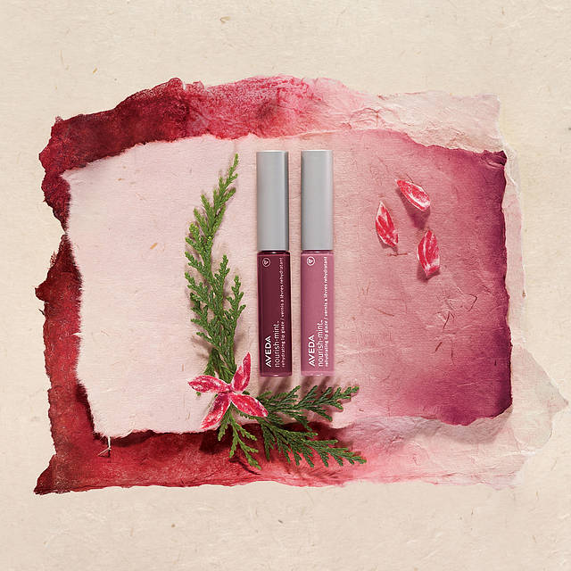 natural_alt's tweet photo. The gift that says "Bring on the mistletoe!"
#naturalalternativessalonspa #aveda #holiday #gifts https://t.co/NR67cWhfWj