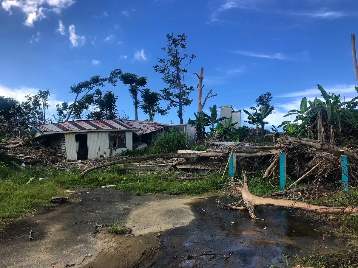 BeBaBeBin's tweet photo. Cuando el río decide donde va la casa... despues se atreven a decir que ya Puerto Rico no necesita ayuda. 🇵🇷🌊🌪 #PRDePie #WapaContigo #PegateContigo #ToaBajaPuertoRico #RíoLaPlata https://t.co/I2MK51ydpJ