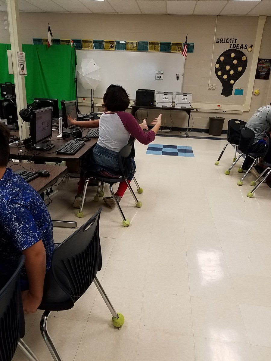 ECTechnologist's tweet image. 5th grade #pairedprogramming. @NISDKnowlton @NISDTechApps @code.org