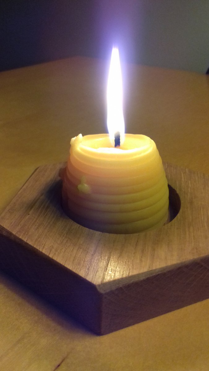 TheBeeFarmer's tweet photo. We have lots of #stockingfillers at https://t.co/t2Abe2l85D All sales go to help David, The Bee Farmer look after the #bees. Local craftsmen &amp; women make beautiful things to raise funds. #shoplocal #midlandshour #HandmadeHour https://t.co/U9ePAw5wJF