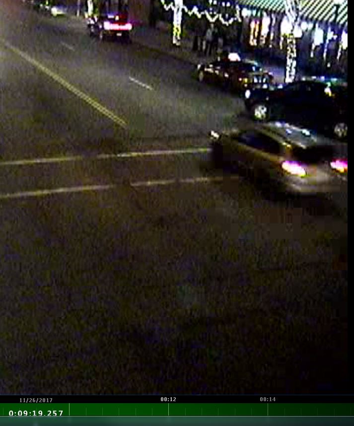 sppdmn's tweet image. Here's more info about the Hyundai Santa Fe (2008 to 2010 model) that struck Mr. Hernadez Solano. 

Color: Platinum Sage Metallic (looks light-green, silver or beige, depending on the light)

Rims: Dark-colored

Damage: front-end, missing passenger-side mirror

Call: 651-266-5727