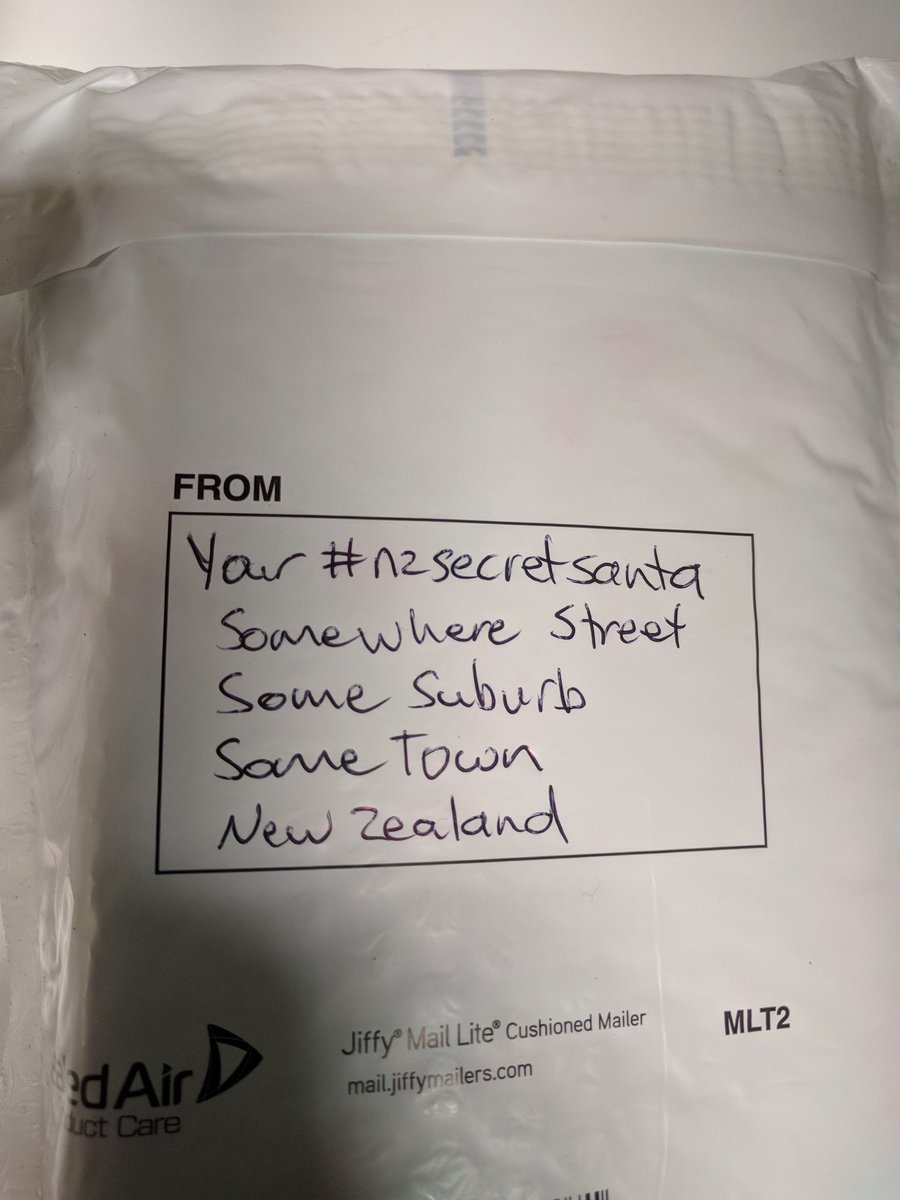 nzsecretsanta's tweet photo. This is a good example of how to fill out the Sender details on your NZ Secret Santa parcel! 👏👏👏^Aj https://t.co/E9h4N9bOGH