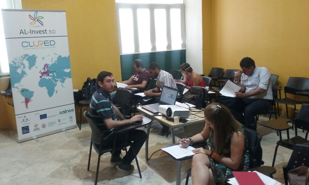 RedTGINTI's tweet photo. Continuamos en Colombia @INTIargentina formando en #Tecnologíadegestión a 20 asesores de distintas instituciones acompañando en la implementación de mejoras en 80 #pymes de dicho país @AL_invest5  @CCBucaramanga @camcartagena @USTABGA @UDESbucaramanga https://t.co/oIJ1tCMJca
