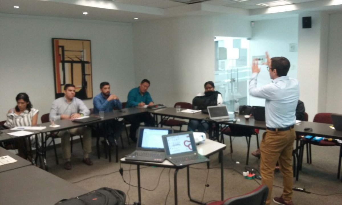 RedTGINTI's tweet photo. Continuamos en Colombia @INTIargentina formando en #Tecnologíadegestión a 20 asesores de distintas instituciones acompañando en la implementación de mejoras en 80 #pymes de dicho país @AL_invest5  @CCBucaramanga @camcartagena @USTABGA @UDESbucaramanga https://t.co/oIJ1tCMJca