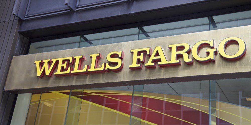 AmandaCBInsight's tweet photo. Regulators must finish the job of penalizing @WellsFargo :: https://t.co/IJ6oJQMKyy #banks @AmerBanker #BankThink https://t.co/iExaDxtoer