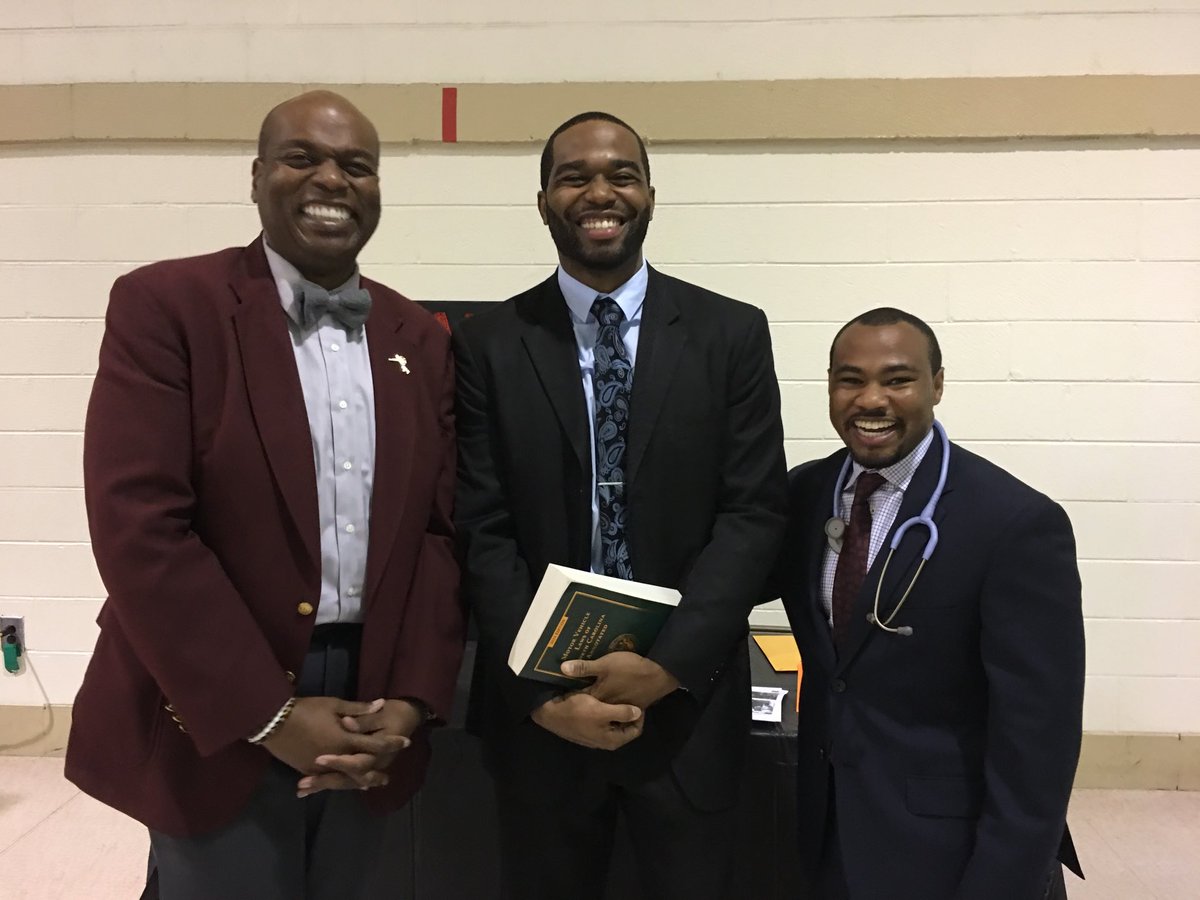 AntonDayNEWS's tweet photo. A #doctor #lawyer &amp; #newsman giving back to the #community #communityservice #JeremyWhidbee #JarrettePittman 3 #ScotlandNeck guys showing children #smalltown people can have #bigsuccess #WestBertieElementary https://t.co/lV863zbfMA