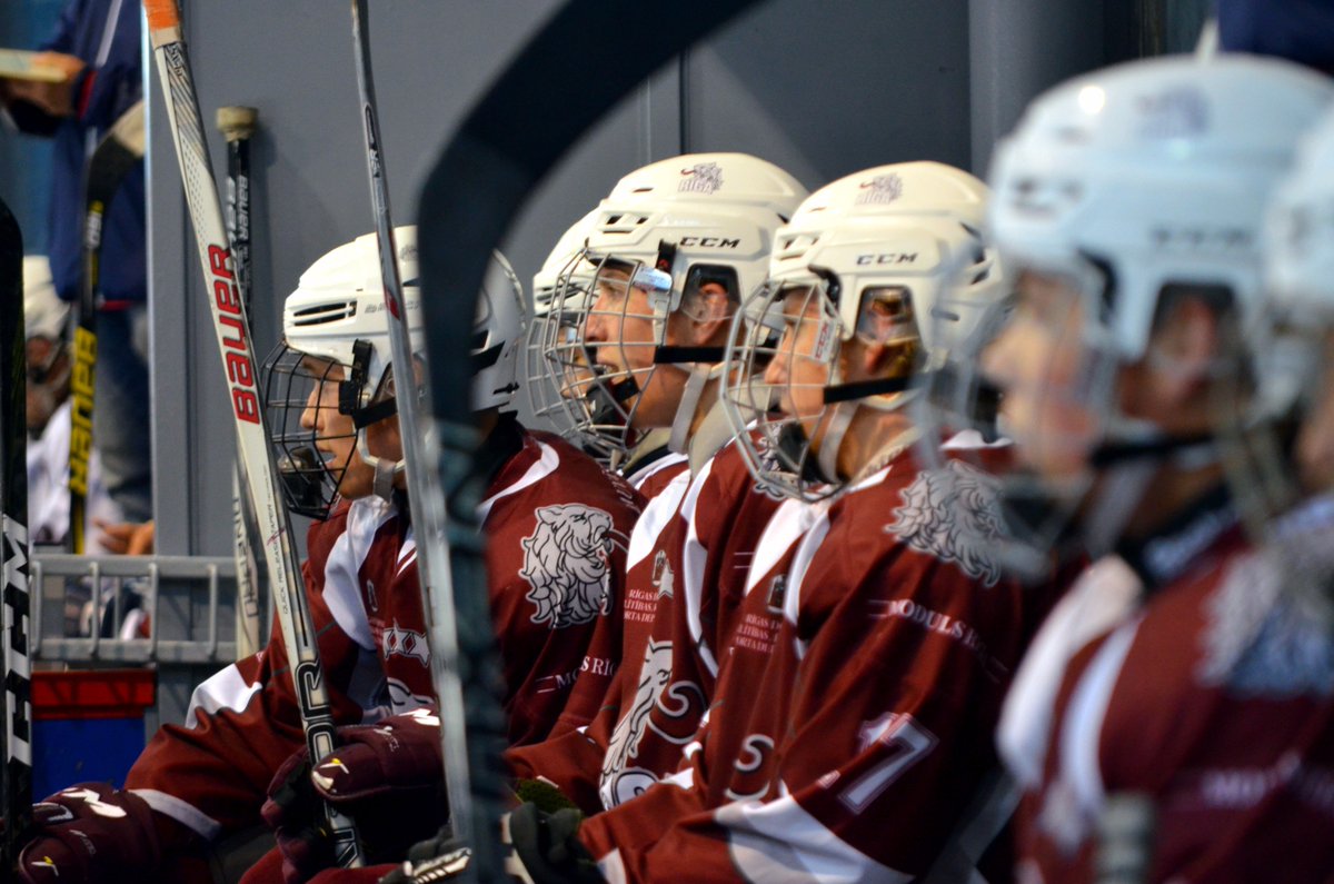 hsrigahockey's tweet photo. LBJČH U18: #hsriga2002 spraigā cīņā ar 3:2 (1:1, 1:1, 1:0) uzveic savus tiešos konkurentus HK "Lido" hokejistus. Vārti: Zalāns, Mūrnieks, Tužilkins 
#hsriga #Vienakomanda #Lauvāsuzvarasspēks https://t.co/a2uK1CrfgK https://t.co/HMhFYtzdlB