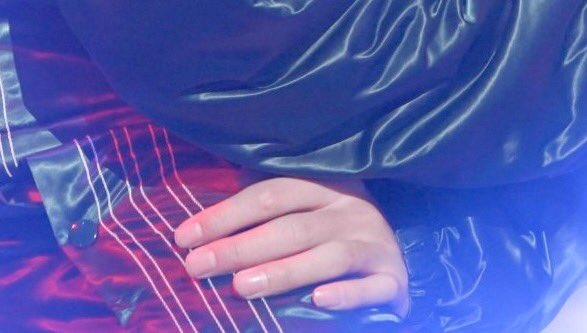 taehands tweet picture