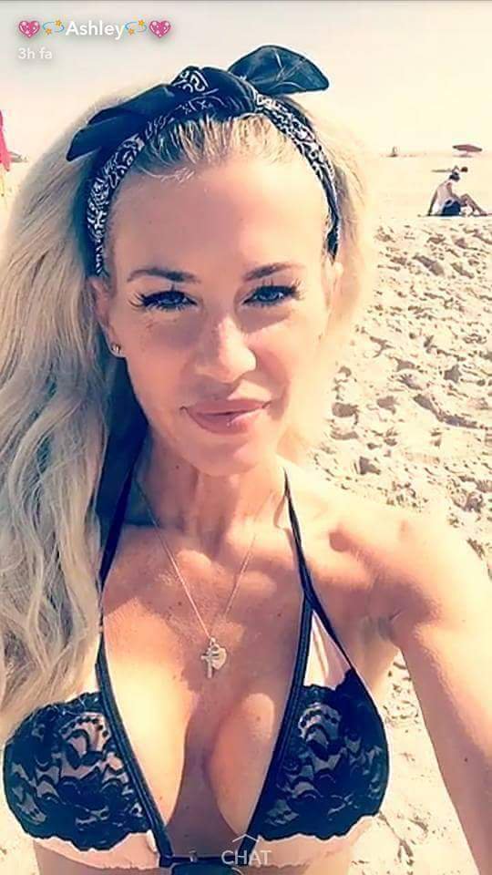 terryjoker13's tweet photo. Today @ashleymassaro11 your are my wcw because you are gorgeous as always ❤😍💘😘 #beautyone #wcw #goddessone https://t.co/97cl9qnsfE