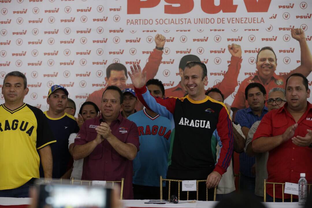 ViceVenezuela's tweet photo. Desde Aragua, cuna de la Revolución sostenemos un encuentro con los candidatos y candidatas de la Patria rumbo al 10D https://t.co/d5D8NgIdw1