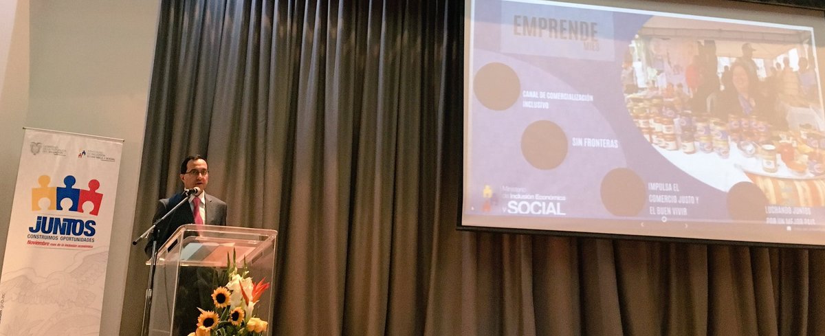 IEPS_Ec's tweet photo. Daniel Rodas, Director Emprendimientos y Promoción del Trabajo de @InclusionEc realiza lanzamiento de la Plataforma #EcuadorInnova @IvanEspinelM https://t.co/L4hJaGYaco