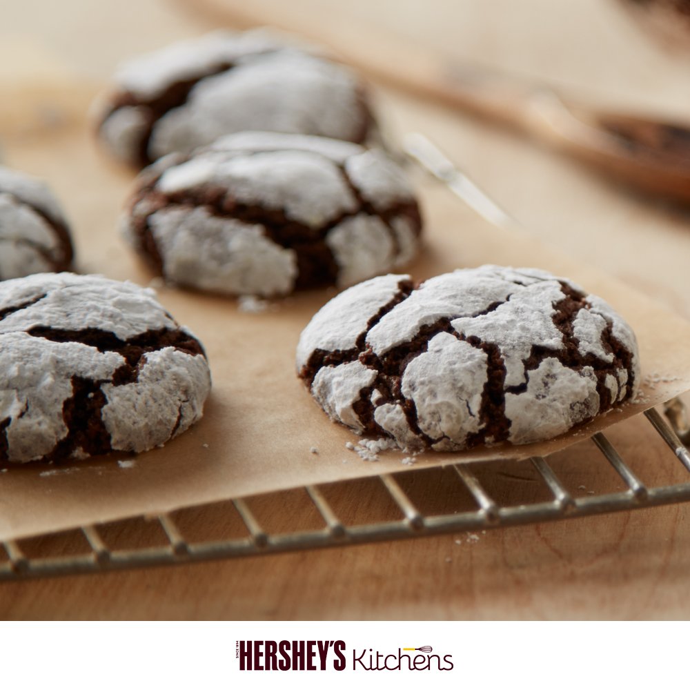 Hersheys's tweet photo. Every Holiday cookie tin needs a batch of chocolate like these Cocoa Crinkle Cookies made with HERSHEY’S SPECIAL DARK Cocoa. #WelcomeHappy https://t.co/lDMj33ocSL https://t.co/T1UigWDRCP