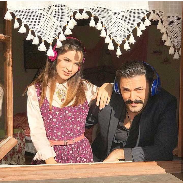 BaraninSirini's tweet photo. Çiftim yine çiçek 🌸 #şirbar https://t.co/e0K3zvYfbr