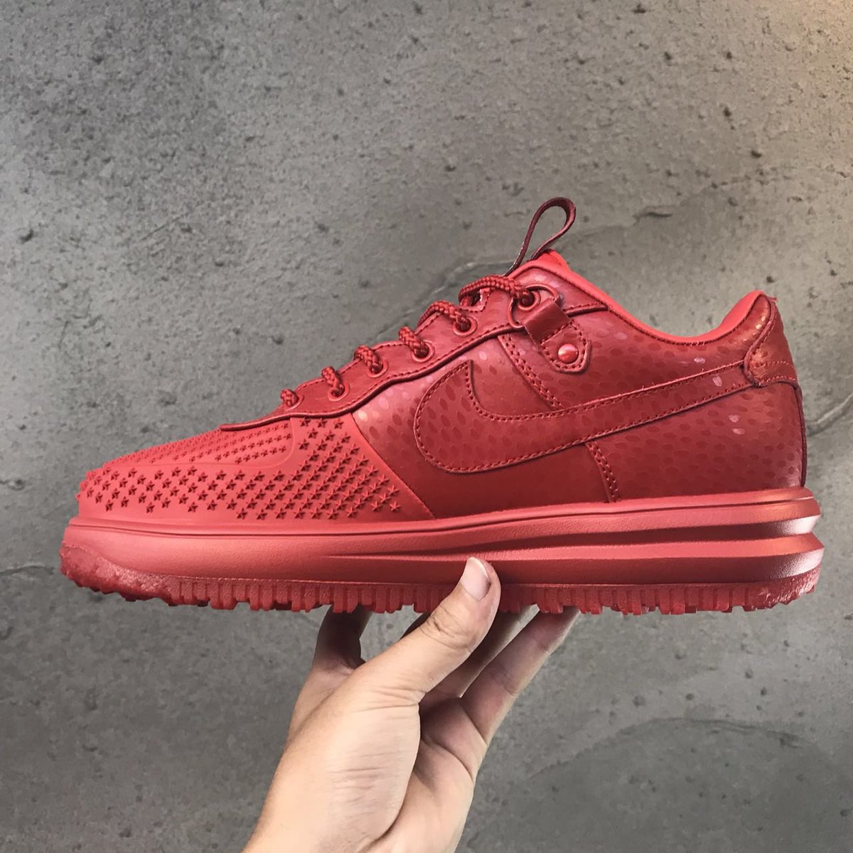 Ventas_Top's tweet photo. Nike Air Force! https://t.co/wFCUXR2b3M