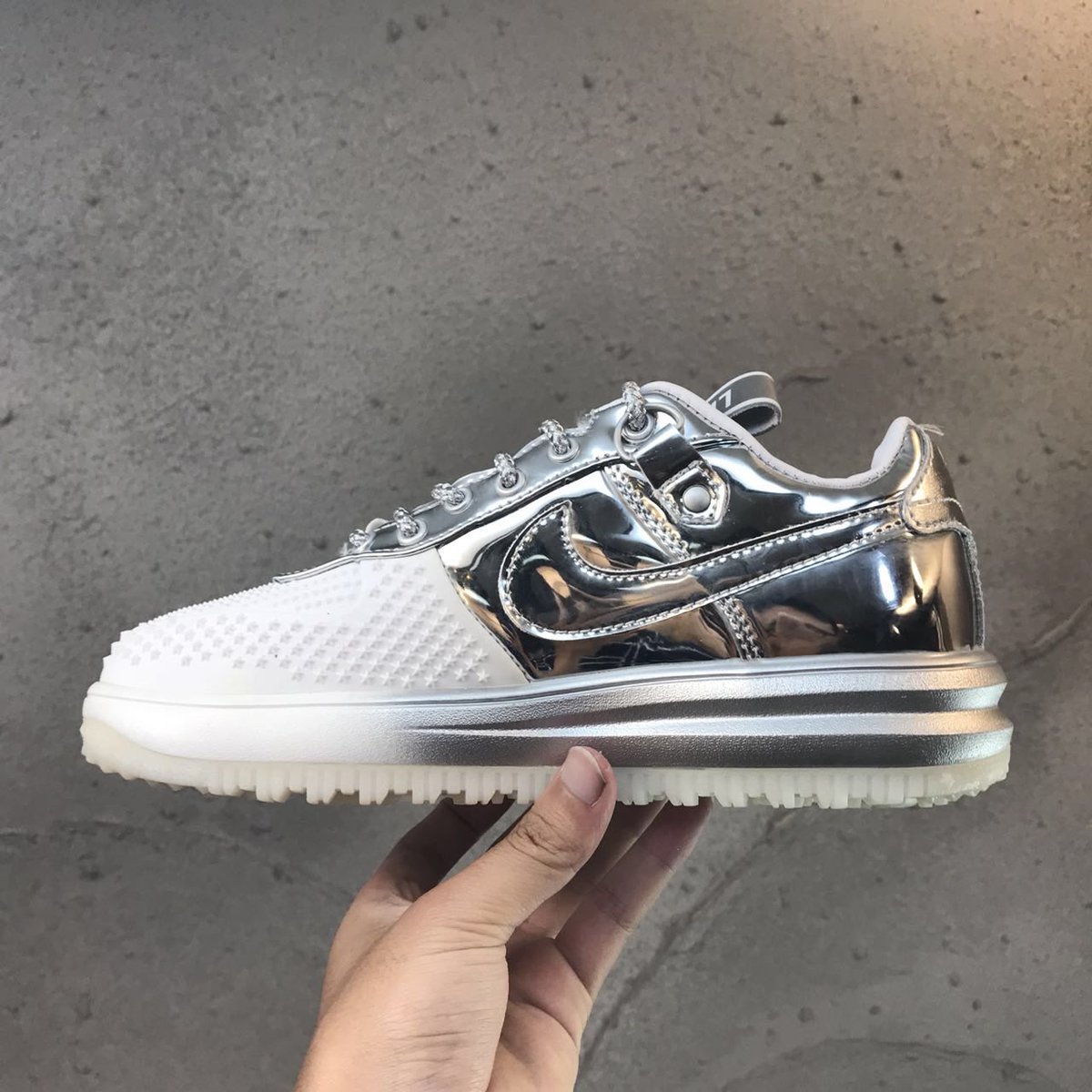 Ventas_Top's tweet photo. Nike Air Force! https://t.co/wFCUXR2b3M