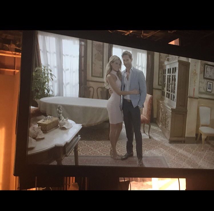 rullinaticas's tweet photo. #Repost @_veronicamontes 
Les comparto estas fotitos que fue en el casting para el personaje de #kikabraun , q gracias a @eduardomezatv y a @televisa hoy lo estoy interpretando en esta novela @papaatmof !! #veronicamontes junto a @sebastianrulli como #MauricioLopezGarza #PapaATM https://t.co/X4xFU0qrNA
