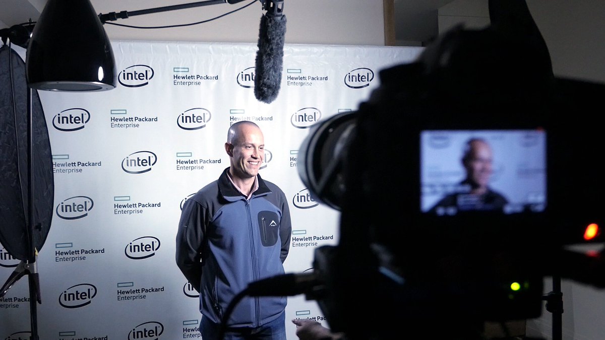 HelloBPL's tweet photo. At #HPEDiscover talking with technologists and @intel customers about the world's most valuable substance #silicon https://t.co/kaoyQ6mGu1