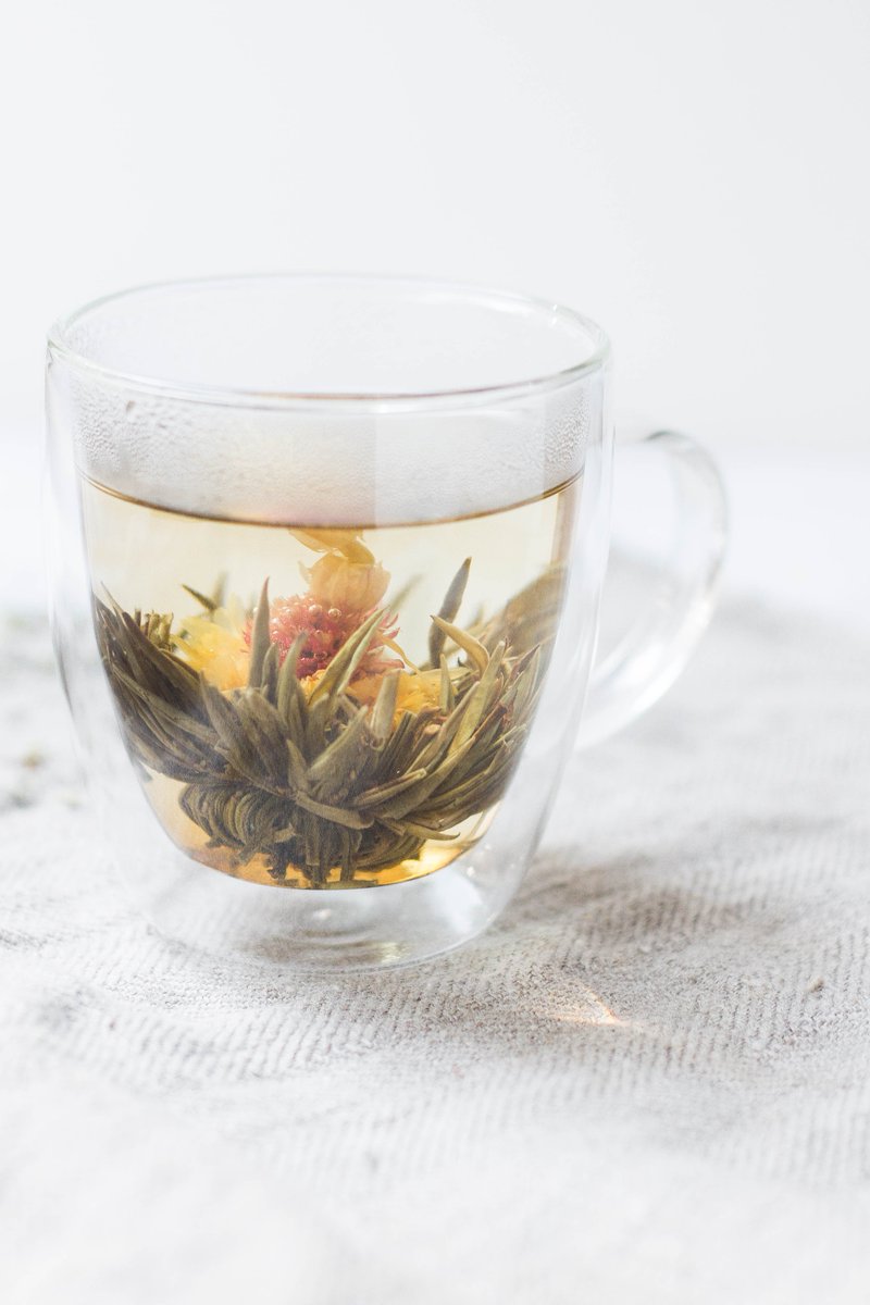 VibrantHealthB's tweet photo. Drink more tea! :) 

Stimulating the immune system with antioxidants and vitamins help prevent infections, protect against oxidative stress, and lower risk of chronic disease. Excellent immune-boosting herbal teas include elderberry, echinacea, ginger and licorice root teas.
#tea https://t.co/CB4HfrxRG7