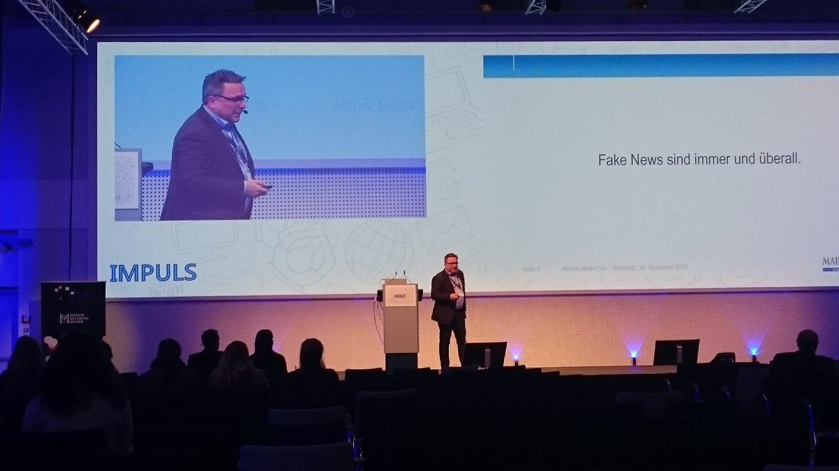 DataMGmbH's tweet photo. Da freuen wir uns den ganzen Tag darauf @MPKemper von @mainpost zu #Fakenews bei #MMD17 https://t.co/ia3GaniPMD