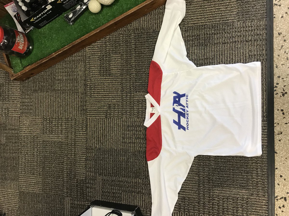 JacksTeamSports's tweet photo. In our Week 4 Christmas Giveaway we hav one of our custom hockey practice jerseys; your choice of size. Great gift for the young hockey star on your list. As always, with complimentary heat press last name on the back.              How to Enter: Follow &amp; RT https://t.co/0dnYDByJ9O