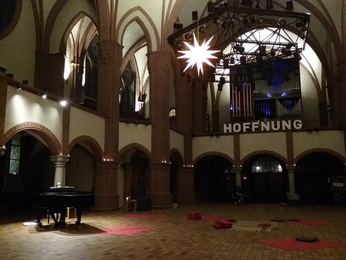 REFOmoabit's tweet photo. Heute um 18 Uhr gibt es adventliche Geschichten und Musik im Rahmen von #moabitliest in der #Reformationskirche. Nehmt Euch eine Decke, kuschelt Euch in die warme Kirche und beendet den Arbeitstag mit Musik und Texten über die VORFREUDE! https://t.co/8nOhb6sPpz