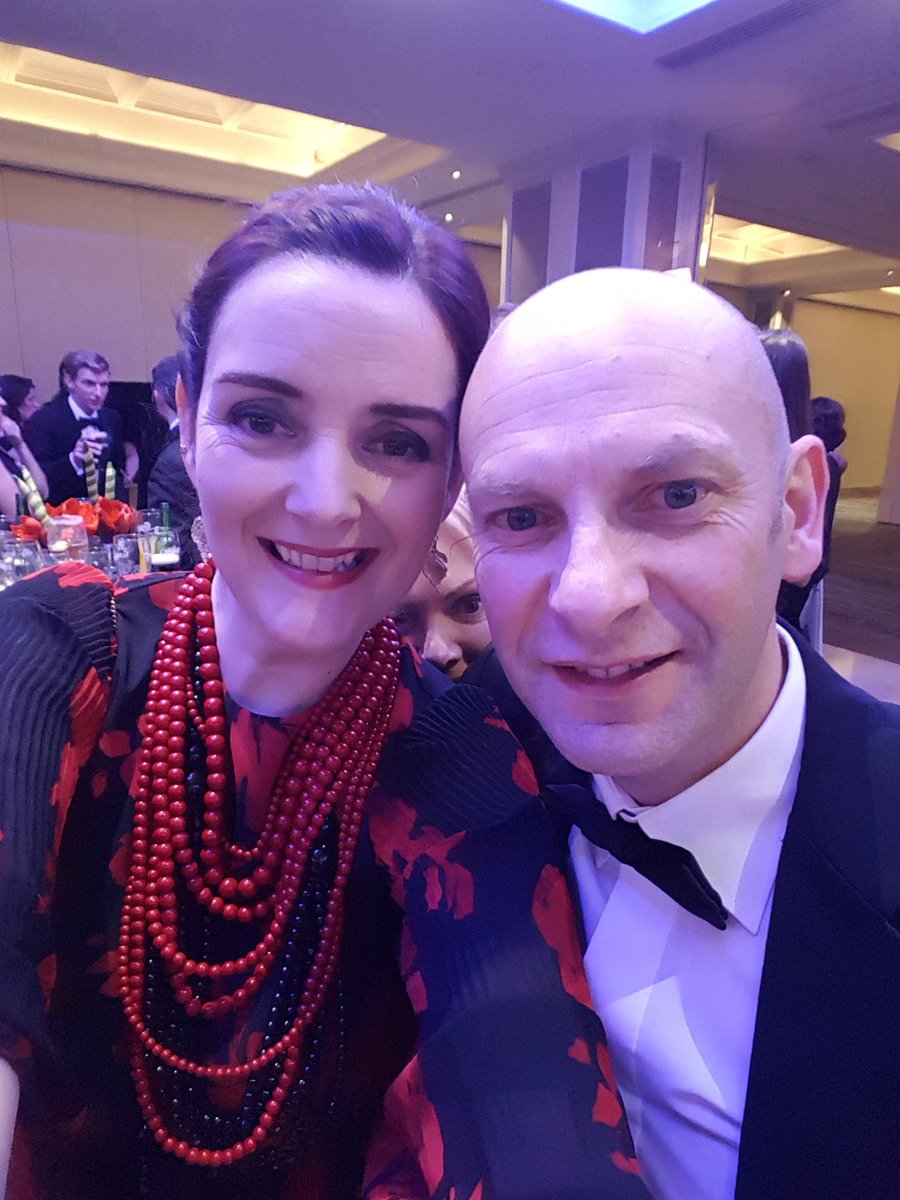 NualaNiC's tweet photo. Gorge night at the @BGEIBAS with literary lovelies galore ❤ #bgeibas #wearingirish #chupi https://t.co/WjNRmURCxL