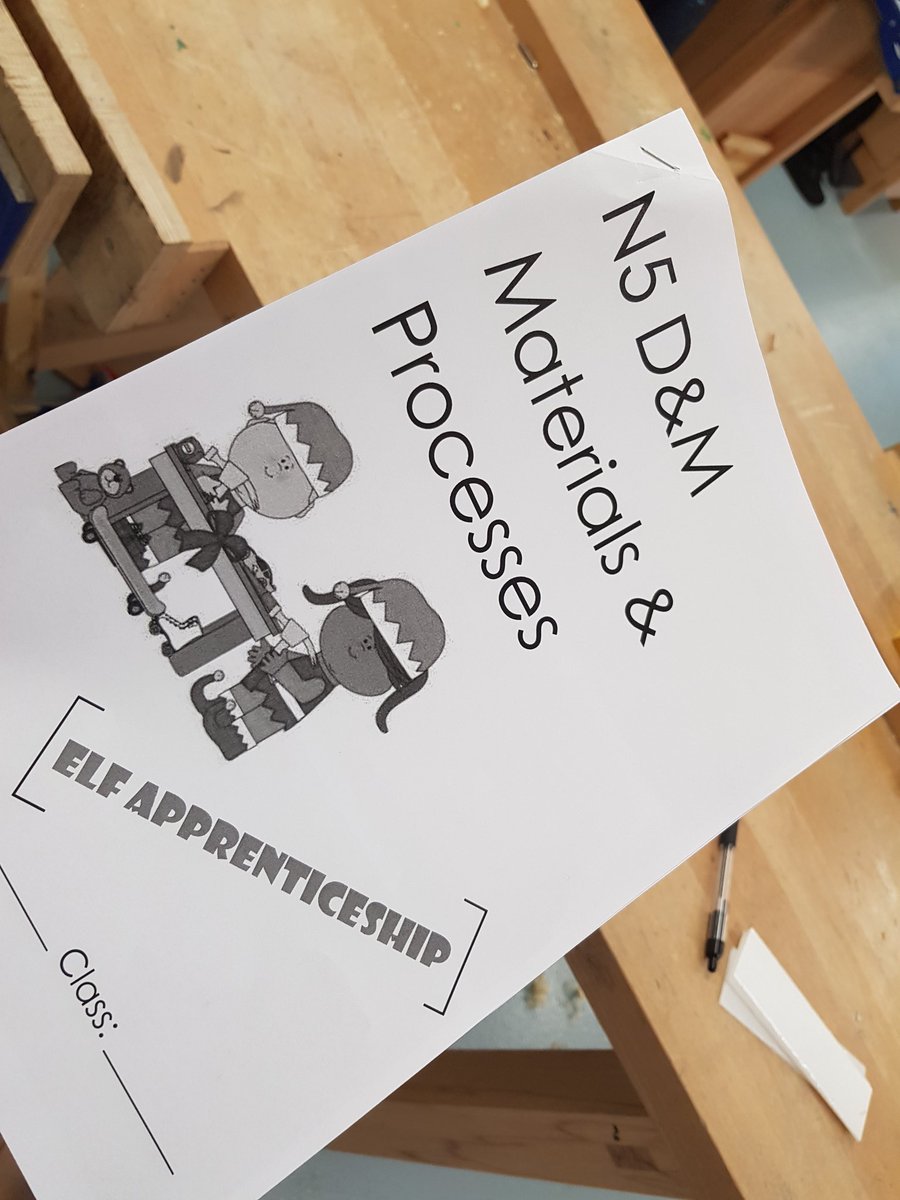 StColumbasTech's tweet photo. Seniors starting their #ElfApprenticeship in the run up to Christmas #WorkshopBanter #YouHaveToBeThere #TechIsTheBest #MaterialsAndProcesses #Skills https://t.co/ge3YEFGHIP