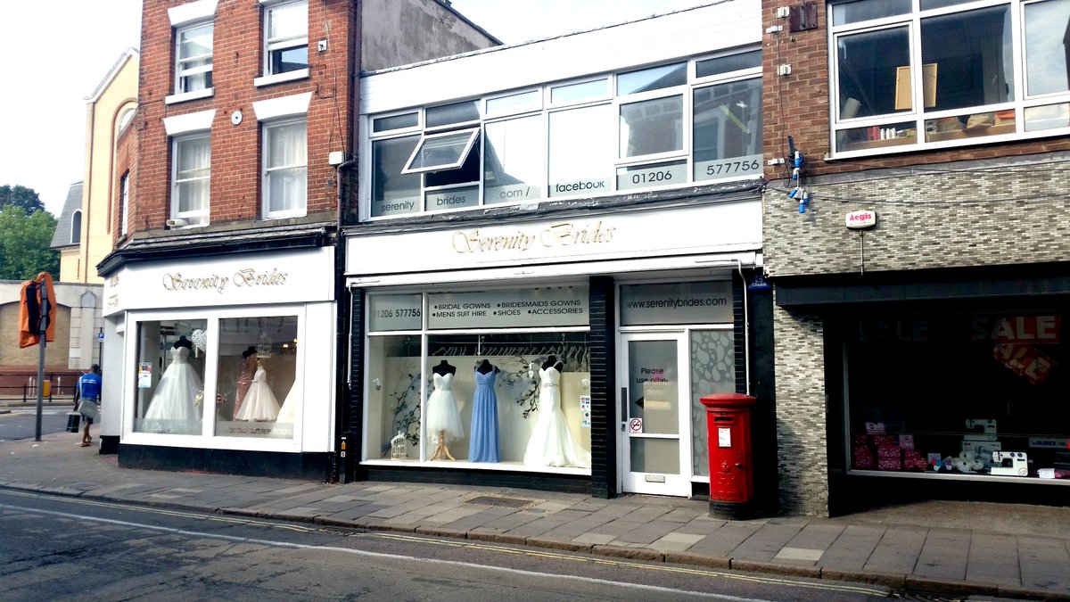 WhybrowAgency's tweet photo. Do you know anyone looking for 1000 sq ft of retail space in #Colchester town centre? This unit is immediately available! Call us today on 01206 577667 https://t.co/3zcPIKRa7C