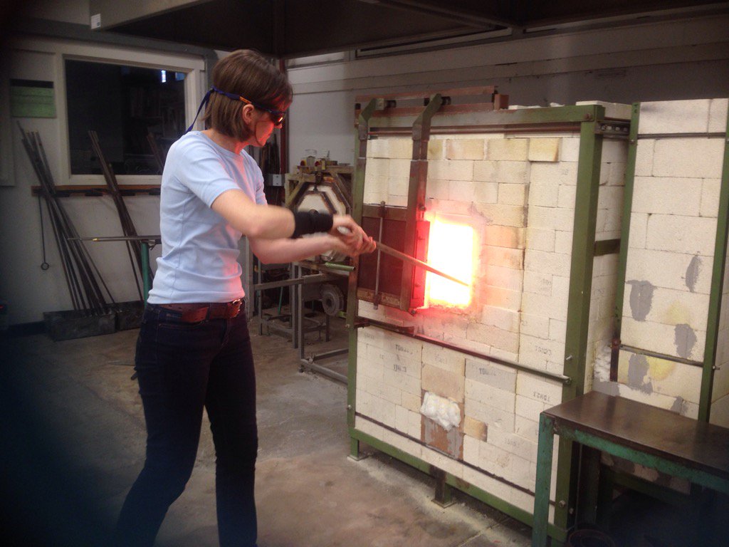 BenSteel7c's tweet photo. Glass blowing ... now I know how they might be feeling in Bali 😱thank you Kirsty! https://t.co/6ACh9W0vMd