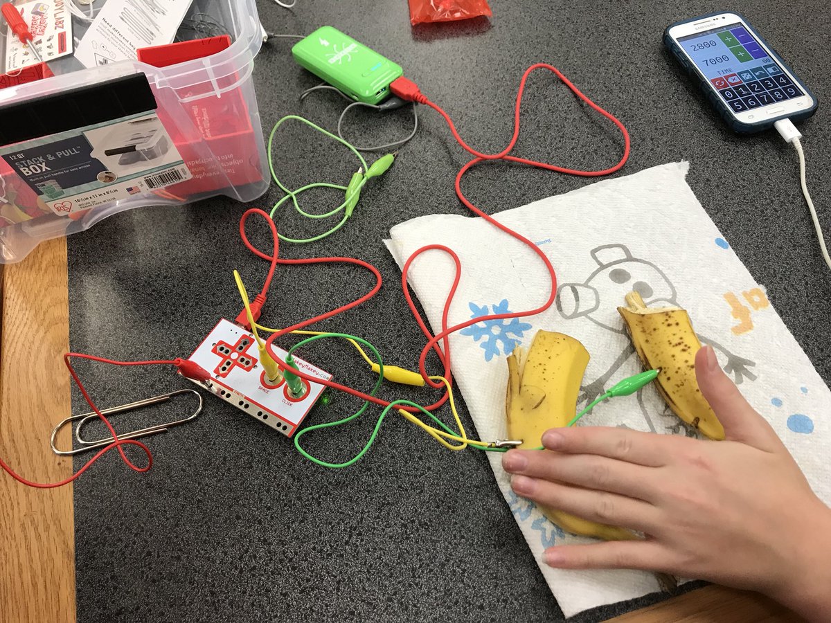 dlcroak1's tweet photo. Bananas used to space and click on Makey Makey. https://t.co/Q27bz3eFKC