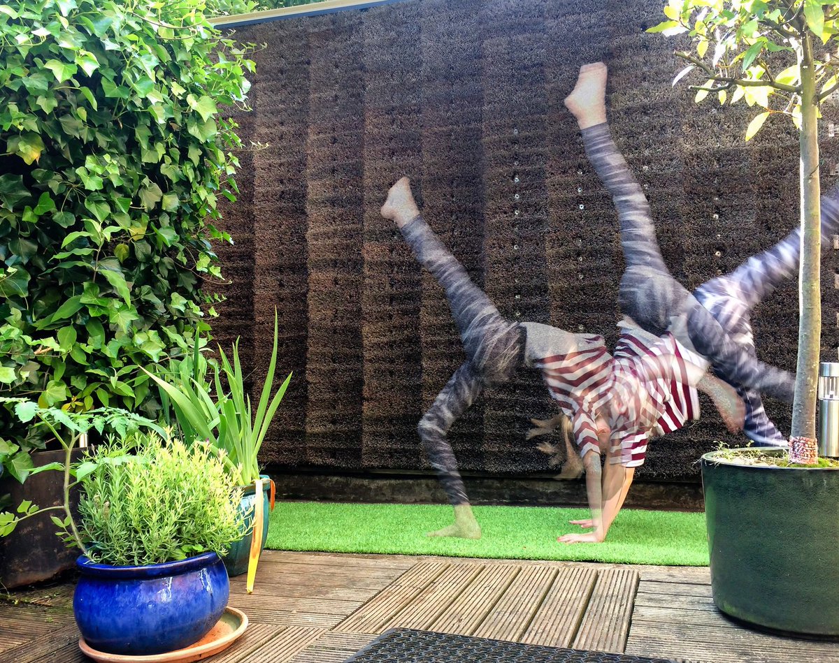 Nicknamed "Mission Control", our broom-clad micro-office is an exercise in teleportation… 2hd.uk/workshop/2017/…