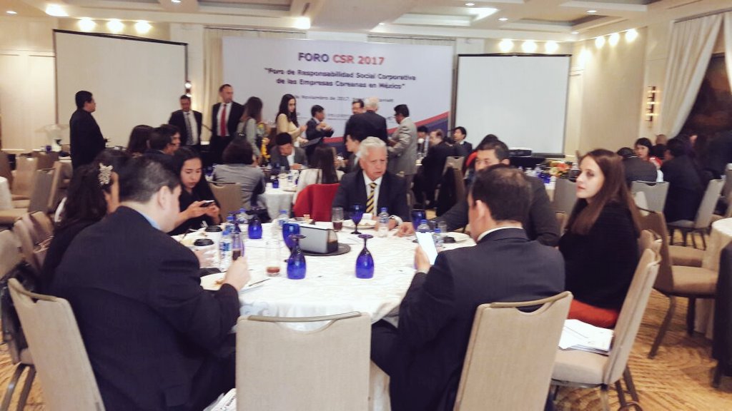 CANACINTRA_Coli's tweet photo. Nuestra Delegación fortalece los lazos de colaboración con los Industriales de Corea del Sur durante el foro #CSR2017 https://t.co/n59Y1fpXkP