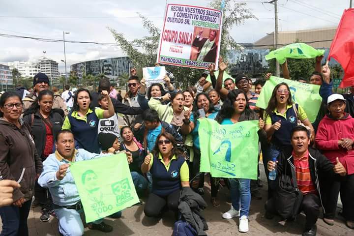 Alberto1984a's tweet photo. Vamos a #DefenderTuLegado @MashiRafael &amp; @Vice_Ec @JorgeGlas los únicos líderes que cambiaron la vida de millones de Ecuatorianos.
Liberaremos @35PAIS d las garras de los traidores.
 ¡Los traidores no pasarán! ¡Resistiremos y venceremos!. 
@GuerrerosDig_RC 
#ElRenacerDelOptimismo https://t.co/njAxByRGYw