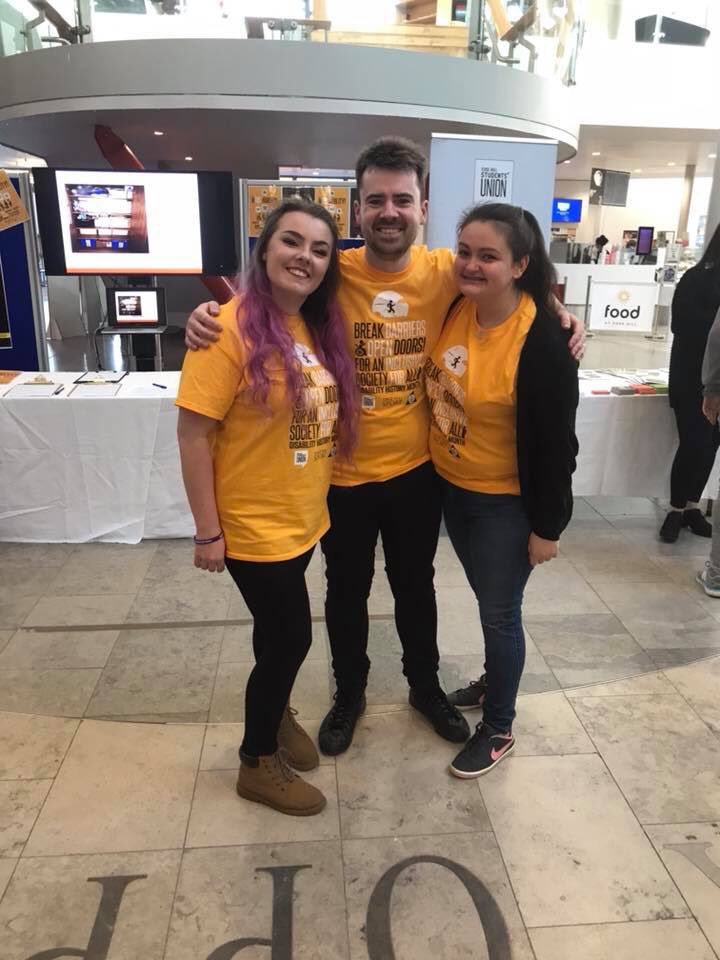 EHUSignLanguage's tweet photo. What a day!! We finally got to meet Noel and perform with him!! :) https://t.co/mjIkPgEcPJ