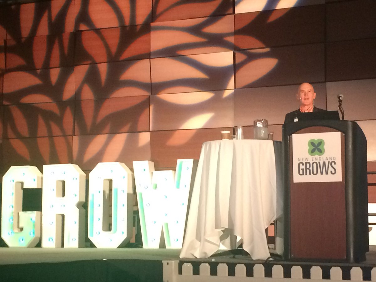 lawnlandscape's tweet photo. According to Bob Grover of @pacscape during New England Grows, โYou wonโt get credit for great service in landscape unless the customer is happy.โ #NewEnglandGrows https://t.co/QMXH7pIenB