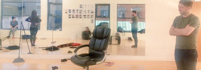 AndreaCleary's tweet image. 1/2 way through week 1 of development for #Annie&amp;amp;TheArmchair The talent in this room is colossal🎤🎼🎭  Thank you at @dublinfringe @artscouncil_ie @DruidTheatre @IrishTheatreIns @projectarts For the support #artistsupport Making w/ @sarahabaxter @dvddnh @KatieOKelly1 @mohnjorton